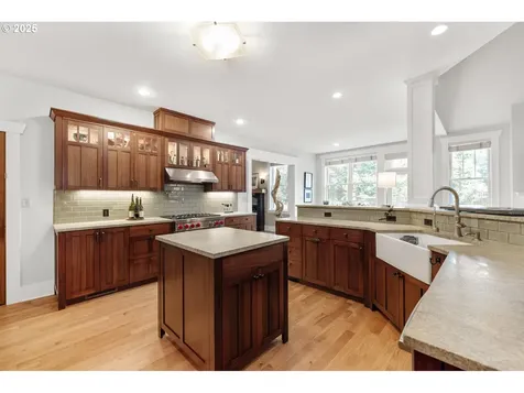 12624 SW 22nd Avenue Lake Oswego OR 97034