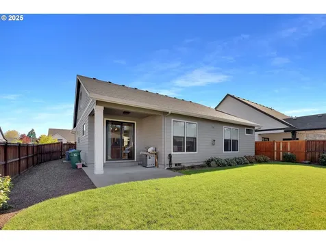 2181 Turning Oak Place Eugene OR 97408