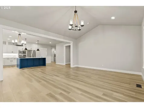 12618 Dotson Way Oregon City OR 97045
