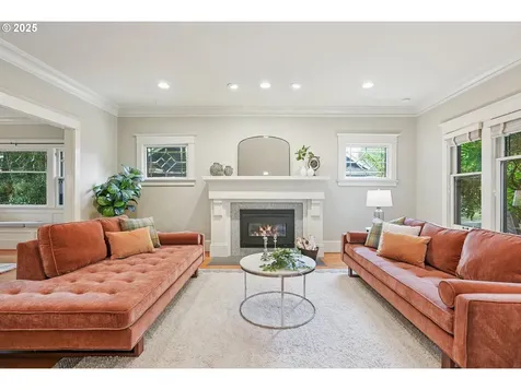 2928 NE 11th Avenue Portland OR 97212