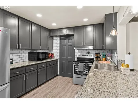 4033 Hanna Street Roseburg OR 97471