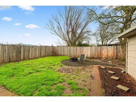 4033 Hanna Street Roseburg OR 97471