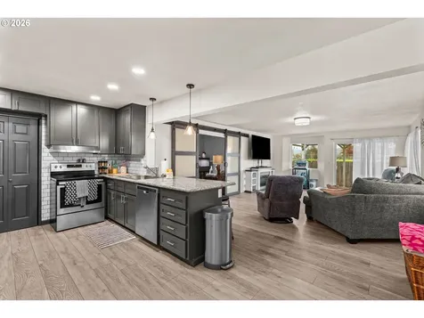 4033 Hanna Street Roseburg OR 97471