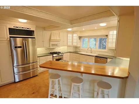 1149 Juniper Avenue Coos Bay OR 97420