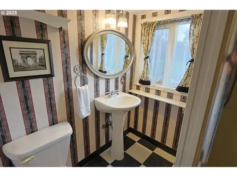 1149 Juniper Avenue Coos Bay OR 97420