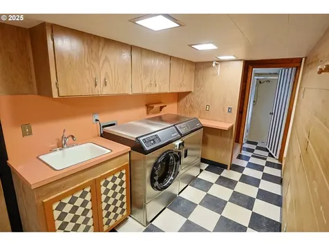 1149 Juniper Avenue Coos Bay OR 97420