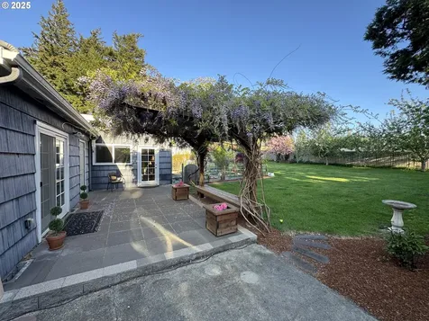 1149 Juniper Avenue Coos Bay OR 97420