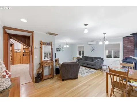 1115 Juniper Street Sweet Home OR 97386