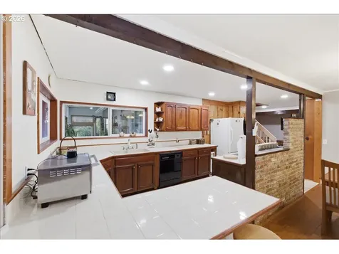 1115 Juniper Street Sweet Home OR 97386