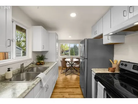 2929 SE Franklin Street Portland OR 97202