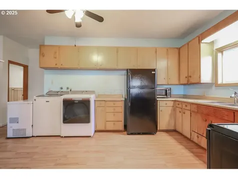 1355 Quinalt Street Springfield OR 97477