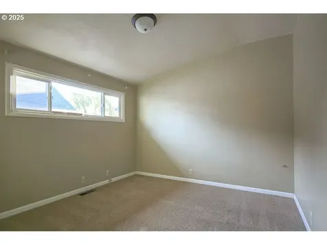 1355 Quinalt Street Springfield OR 97477