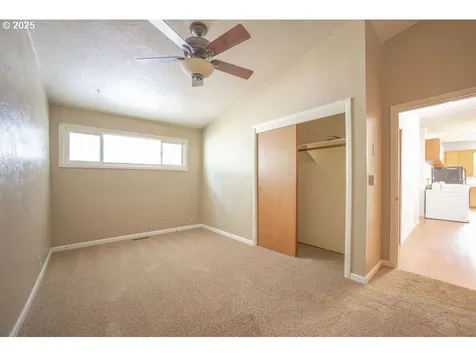 1355 Quinalt Street Springfield OR 97477