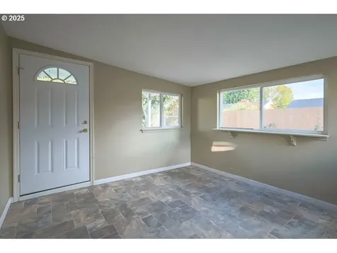 1355 Quinalt Street Springfield OR 97477