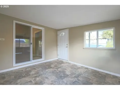 1355 Quinalt Street Springfield OR 97477