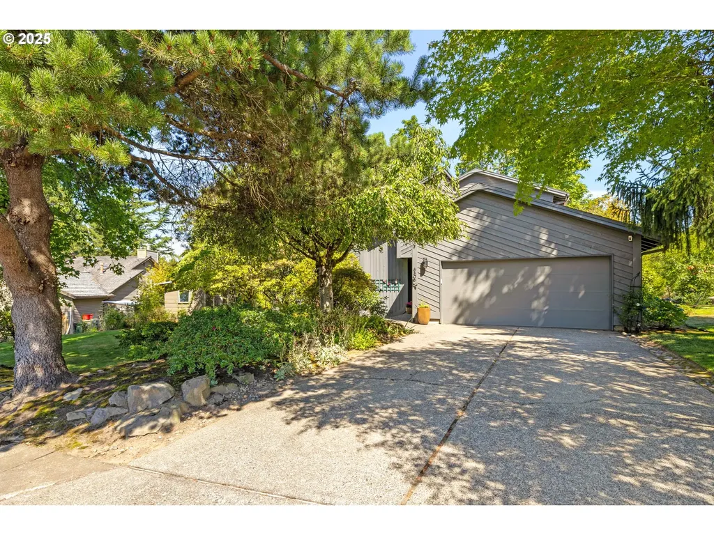 8805 NW Copeland Street Portland OR 97229