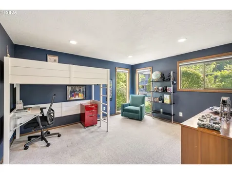 8805 NW Copeland Street Portland OR 97229