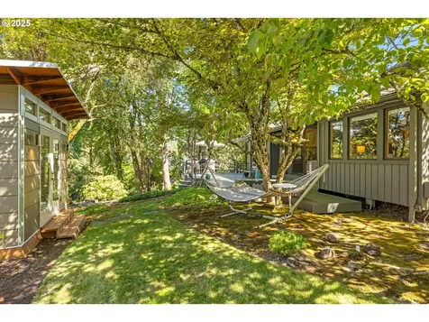 8805 NW Copeland Street Portland OR 97229