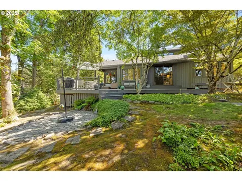8805 NW Copeland Street Portland OR 97229