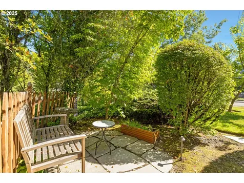 8805 NW Copeland Street Portland OR 97229
