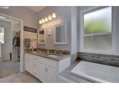 15811 NE 180th Street Brush Prairie WA 98606