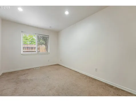 1650 SW Chapman Court Troutdale OR 97060
