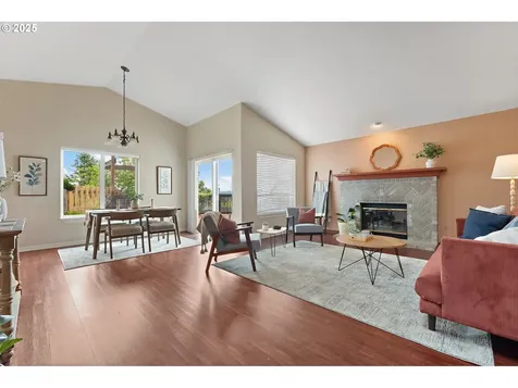 1650 SW Chapman Court Troutdale OR 97060