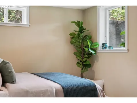 7436 N Seward Avenue Portland OR 97217