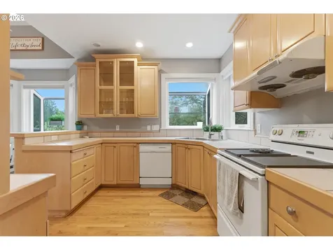 16096 SE Flavel Drive Portland OR 97236