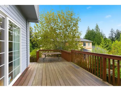 16096 SE Flavel Drive Portland OR 97236