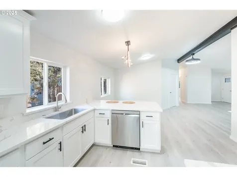 995 NW Arrowood Drive Mcminnville OR 97128