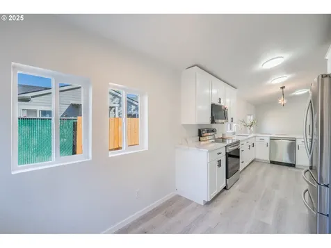 995 NW Arrowood Drive Mcminnville OR 97128