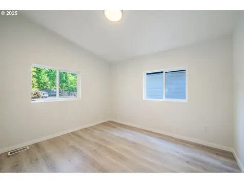 995 NW Arrowood Drive Mcminnville OR 97128