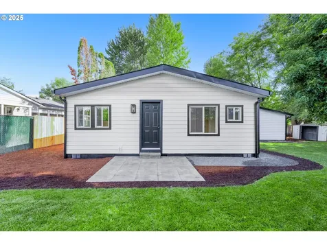 995 NW Arrowood Drive Mcminnville OR 97128