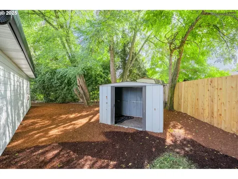995 NW Arrowood Drive Mcminnville OR 97128