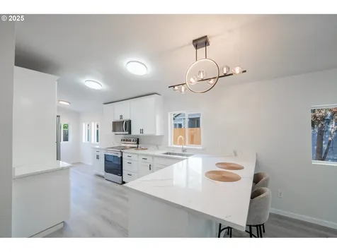 995 NW Arrowood Drive Mcminnville OR 97128