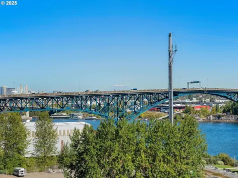 3570 S River Parkway Portland OR 97239