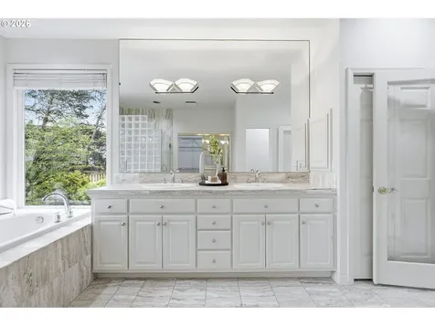 6425 Ashwood Court West Linn OR 97068