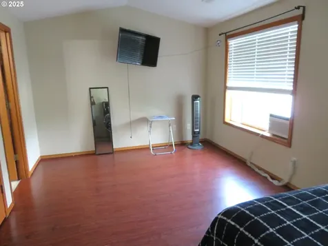 1740 NE Darby Street Hillsboro OR 97124
