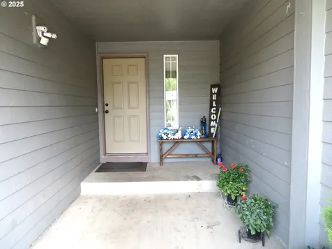 1740 NE Darby Street Hillsboro OR 97124