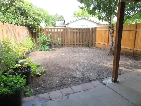 1740 NE Darby Street Hillsboro OR 97124