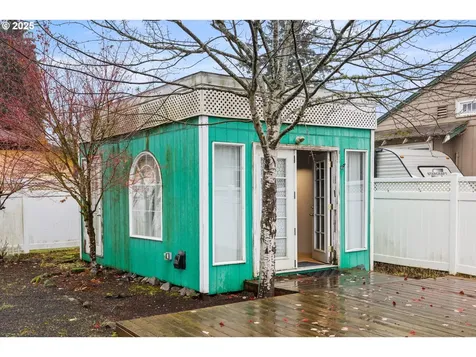 7104 SE Tolman Street Portland OR 97206