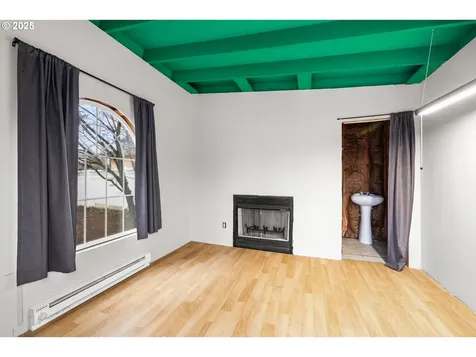 7104 SE Tolman Street Portland OR 97206