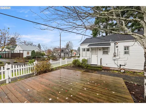 7104 SE Tolman Street Portland OR 97206