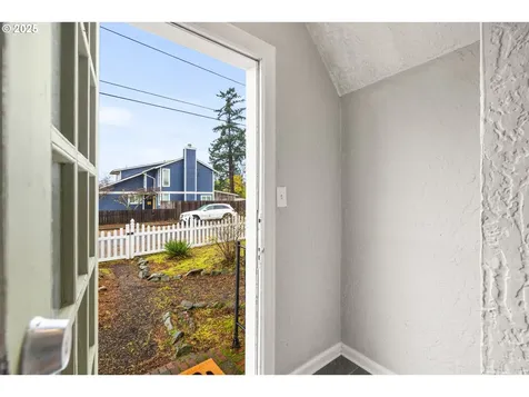 7104 SE Tolman Street Portland OR 97206