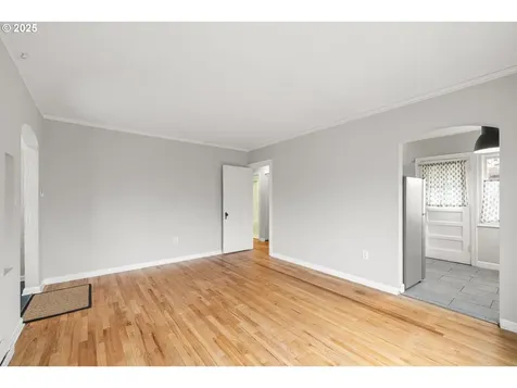 7104 SE Tolman Street Portland OR 97206