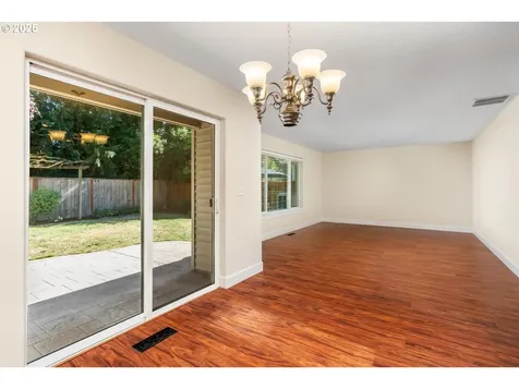 1242 NE Parkside Drive Hillsboro OR 97124