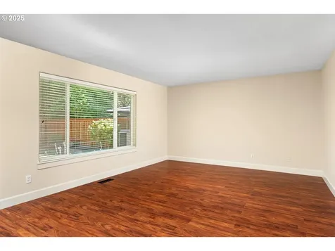 1242 NE Parkside Drive Hillsboro OR 97124