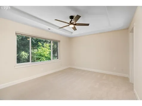 1242 NE Parkside Drive Hillsboro OR 97124