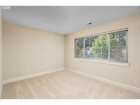 1242 NE Parkside Drive Hillsboro OR 97124